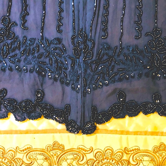 💋 NEW LOWER PRICE‼️
Carol Horn’s 100% Silk Sequence, Embroidered Top Med. 1970 - Picture 5 of 16